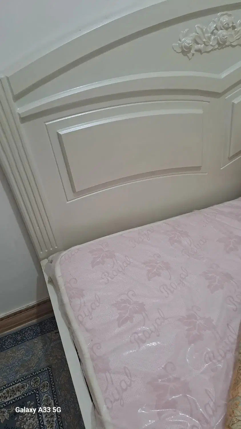 تخت خواب دونفره|تخت و سرویس خواب|رباط‌کریم, رباط‌کریم|دیوار