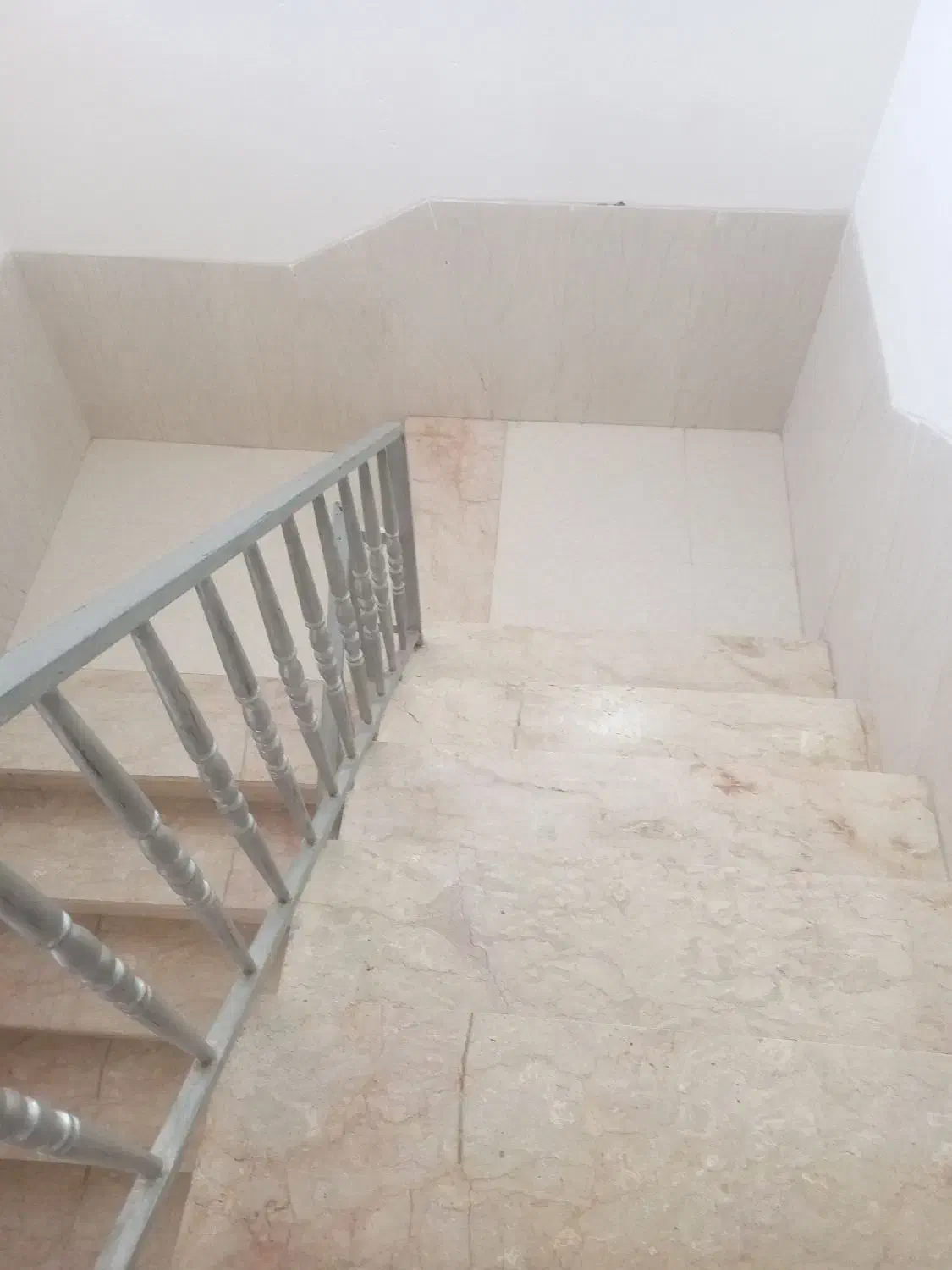 کارگر ساده هستم (اقا)|خدمات نظافت|میبد, |دیوار