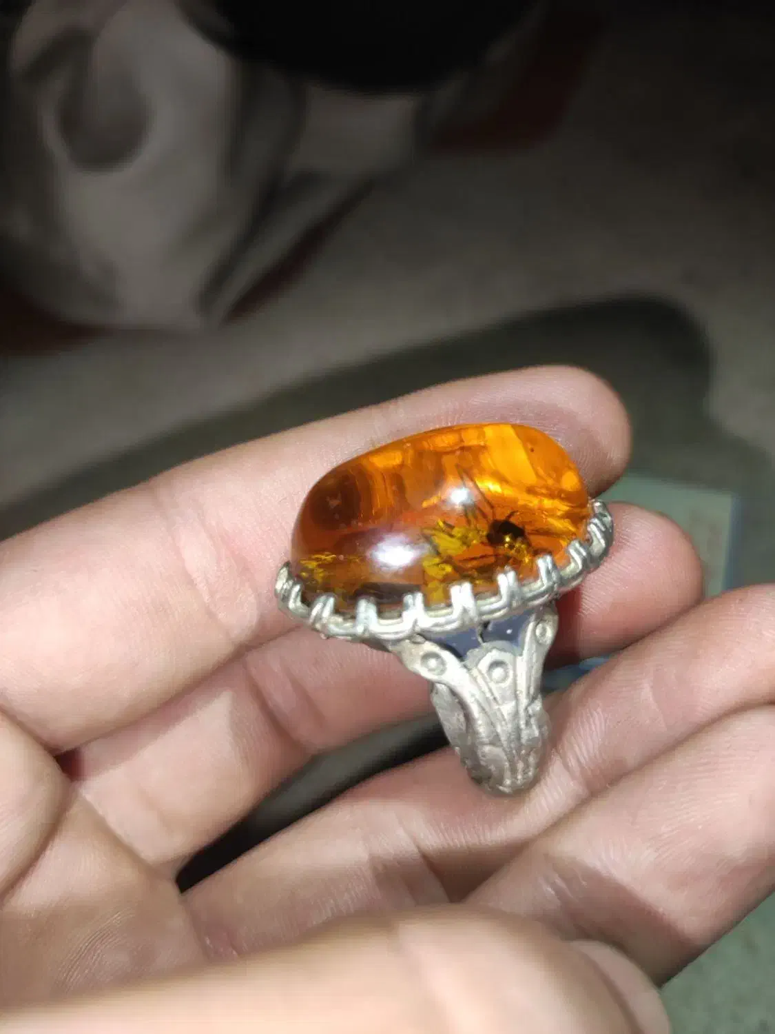 انگشتر کهربا|کلکسیون اشیاء عتیقه|خمینی‌شهر, |دیوار