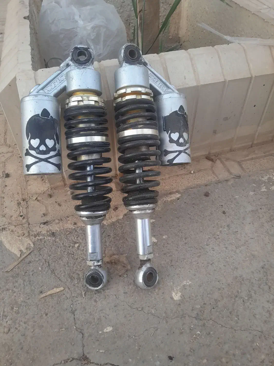 جفت کمک بادی سالمه بدون روغن ریزی|قطعات یدکی و لوازم جانبی|گناباد, |دیوار