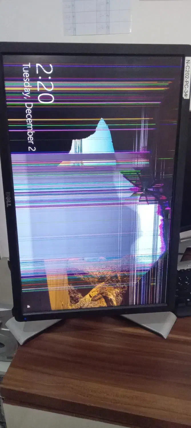 مانیتور ۲۲ اینچ دل نیاز به تعویض ال سی دی|قطعات و لوازم جانبی رایانه|قم, پردیسان|دیوار