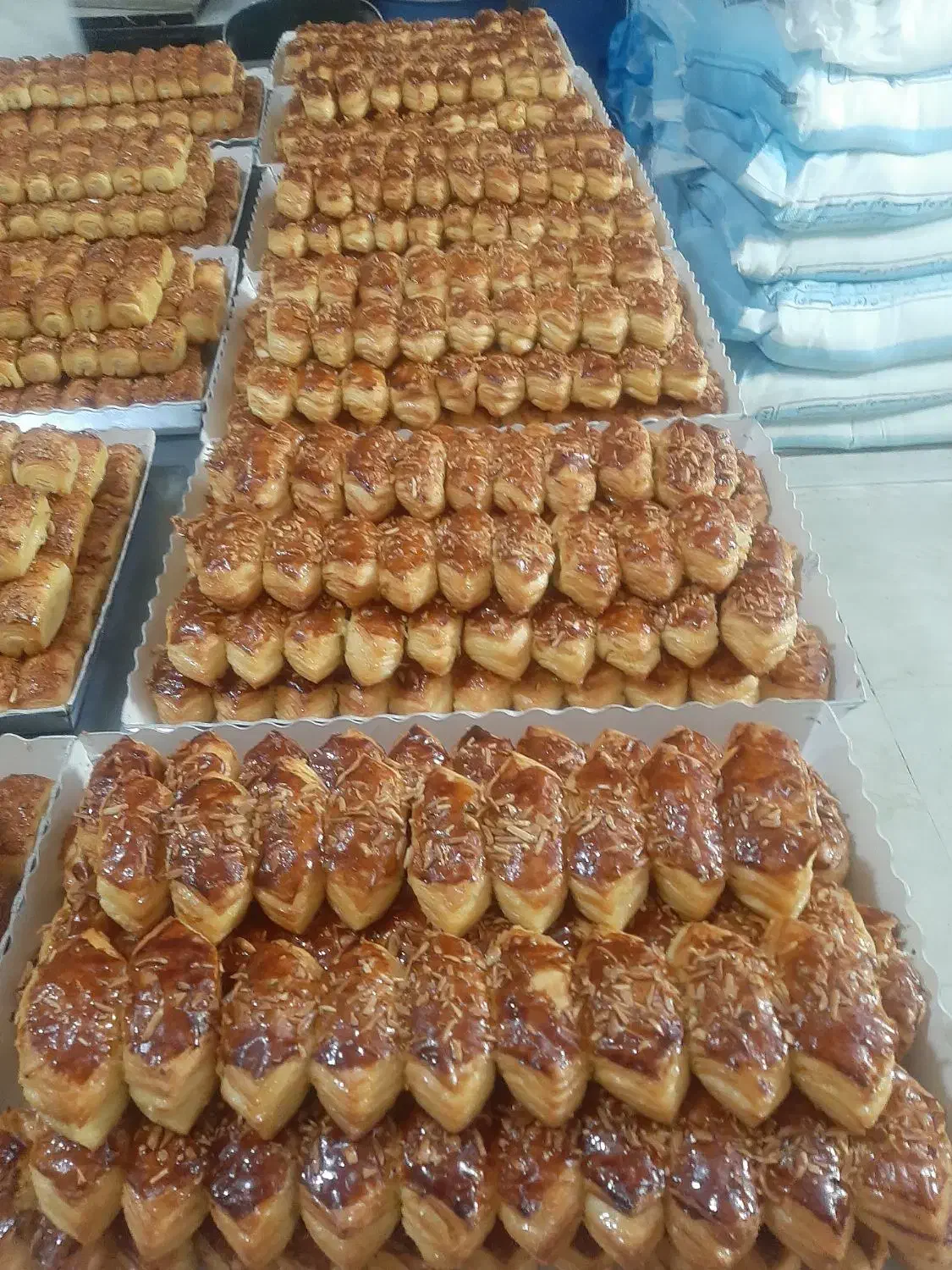 شیرینی خشک زبان ودانمارکی|خدمات پذیرایی، مراسم|ارومیه, |دیوار