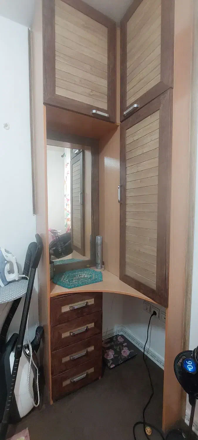 کمد دیواری و میز آرایش|جاکفشی، کمد، دراور|رشت, گلسار|دیوار