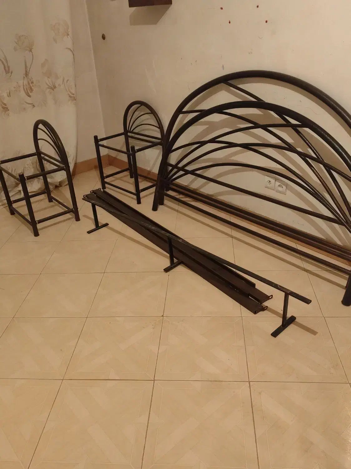 تخت خواب دونفره آهنی|تخت و سرویس خواب|محمدشهر, محمدشهر|دیوار