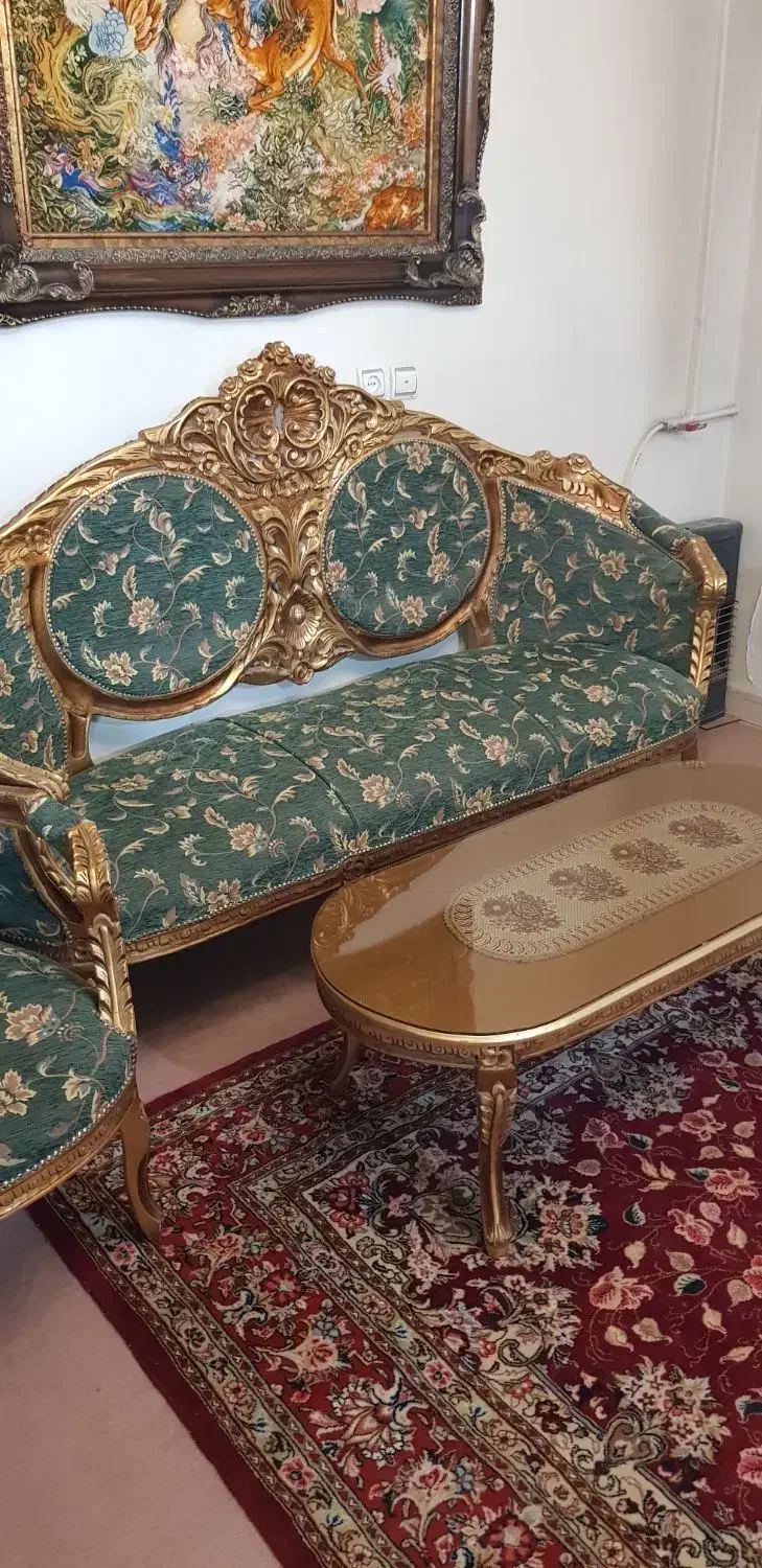 مبل استیل فرحی طلایی ۹ نفره معاوضه با گوشی دارم|مبلمان خانگی و میز عسلی|کرج, شهرک پردیسان|دیوار