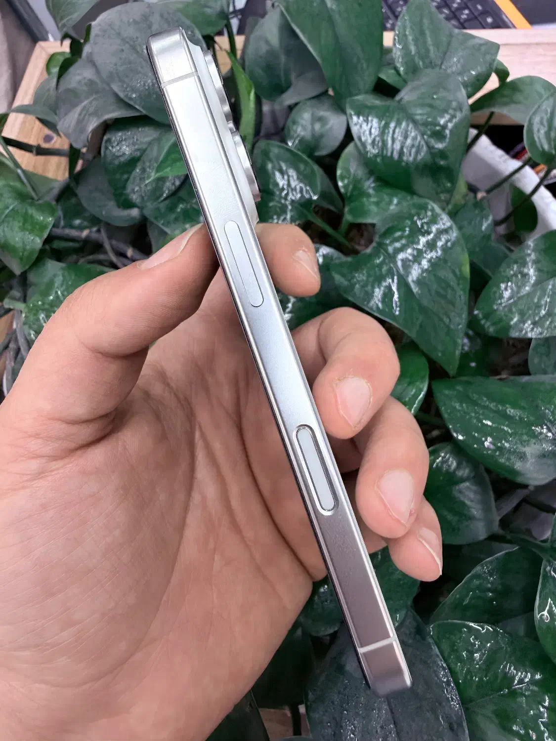 Iphone 16 pro|موبایل|شیراز, میرزاکوچک خان|دیوار