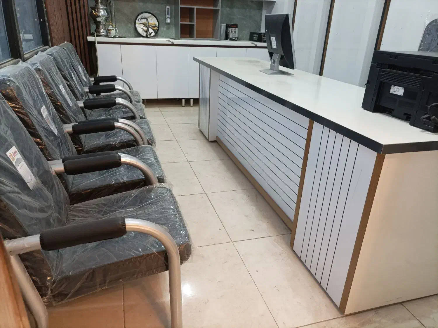 میز اداری ـ صندلی انتظار و صندلی گیمینگ|مبلمان اداری|فولادشهر, سایت صنعتی کاوه|دیوار