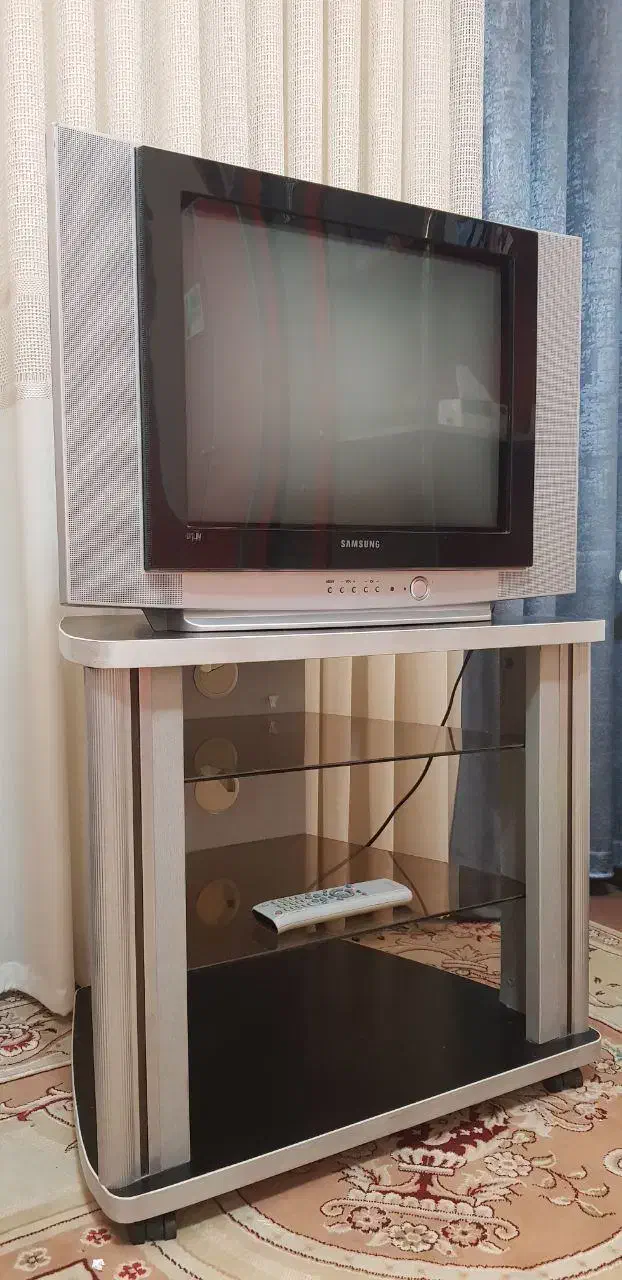 تلویزیون سامسونگ 21 اینچ با میز|تلویزیون و پروژکتور|یزد, |دیوار