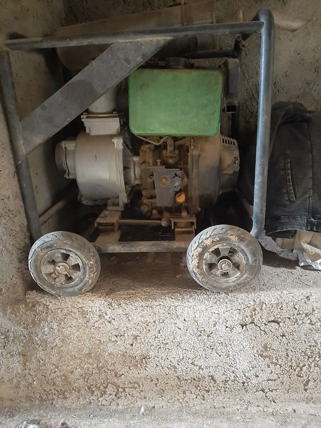 موتور اب کشی|ماشین‌آلات صنعتی|سراب, |دیوار