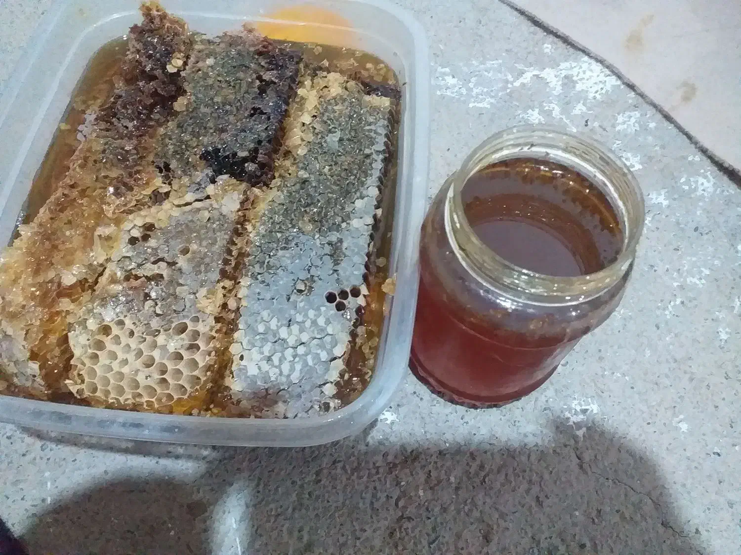 عسل طبیعی|خوردنی و آشامیدنی|کلاترزان, |دیوار