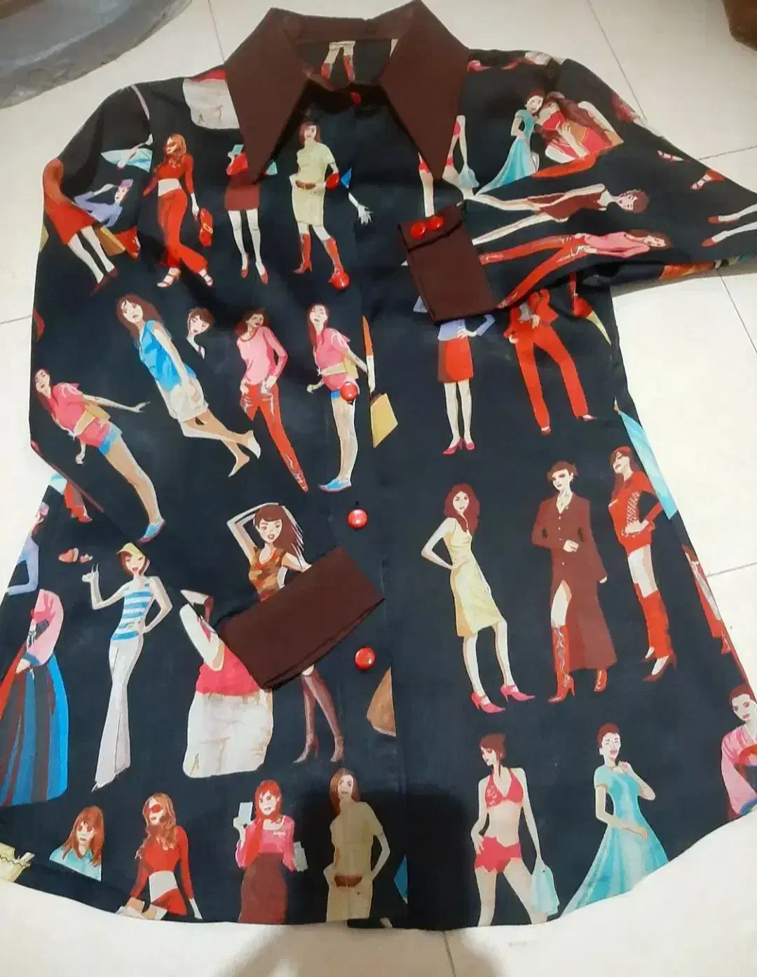 چند عدد لباس دخترانه|لباس|بروجرد, |دیوار