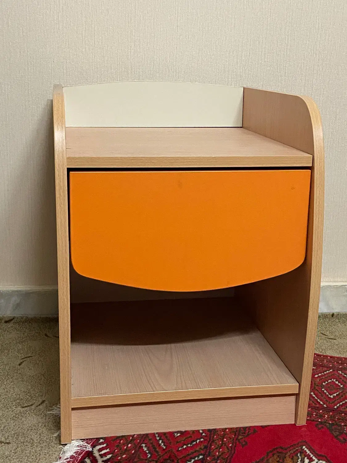 پاتختی|تخت و سرویس خواب|سبزوار, عظیمیان|دیوار