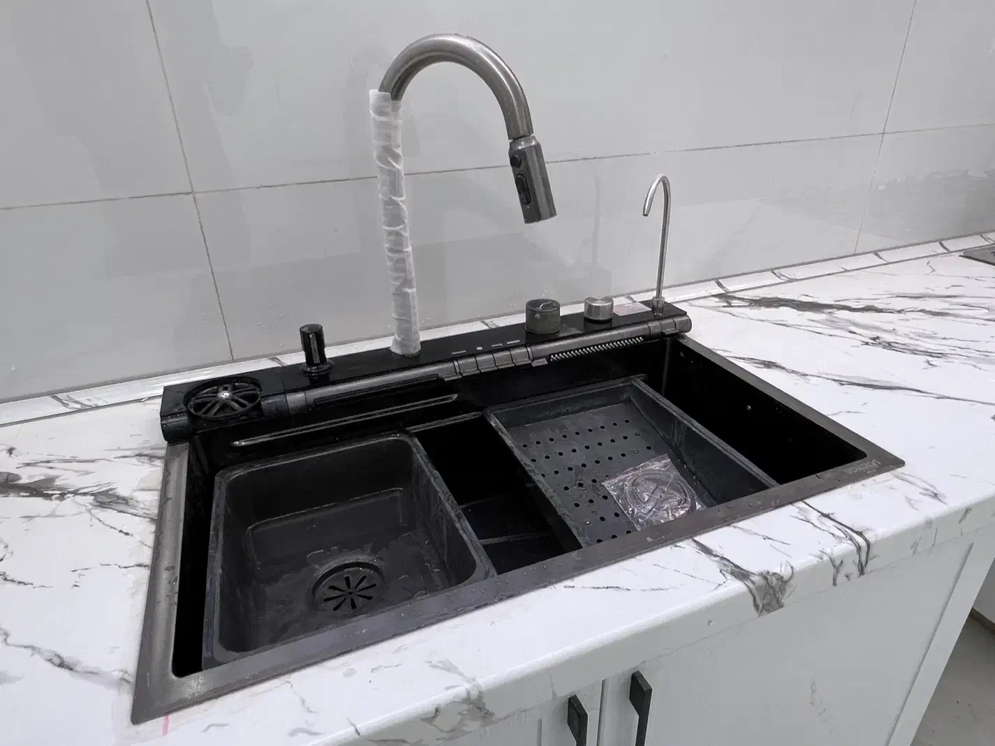 ۵۵متر زیرهمکف فول بازسازی یک خواب مستر در حد نوساز