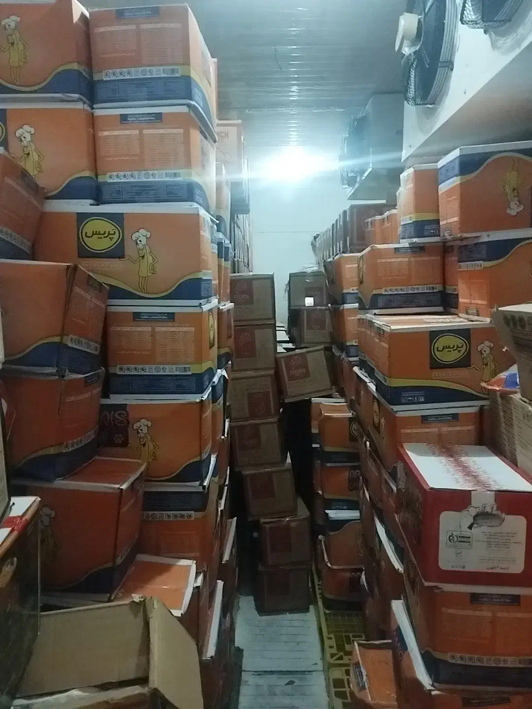 کارگر تخلیه و بارگیری|استخدام خدمات فروشگاه و رستوران|تهران, جوادیه تهرانپارس|دیوار