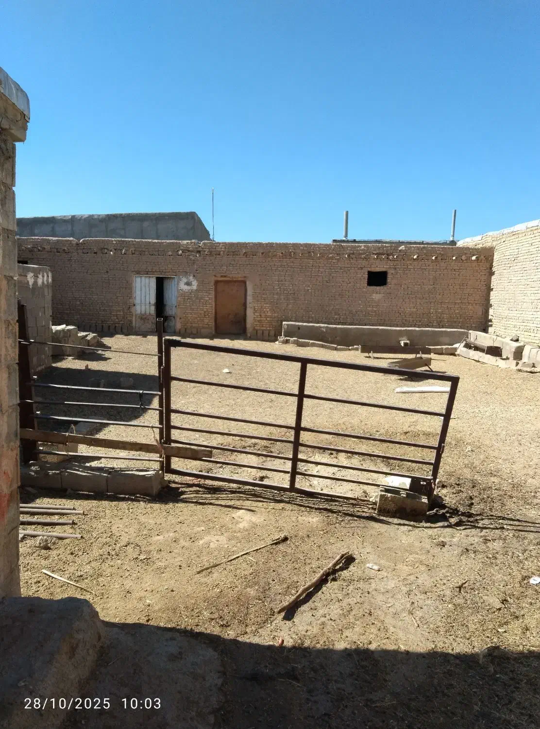 اجاره دامداری درروستای حشمتیه|اجارهٔ دفتر صنعتی، کشاورزی، تجاری|آباده, |دیوار