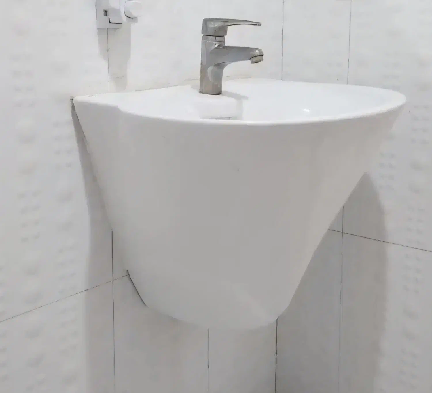 روشویی سرخپوستی مدرن دیواری مروارید|لوازم سرویس بهداشتی|اهواز, فاز ۲ پادادشهر|دیوار