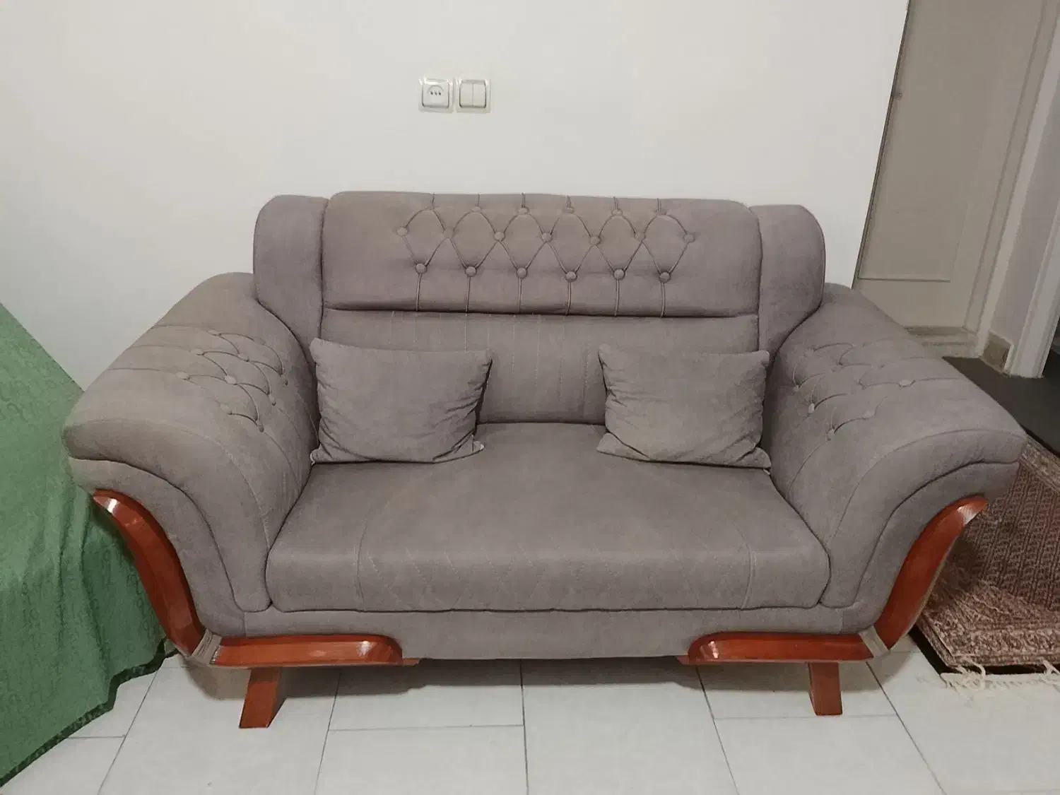 مبل 7نفره|مبلمان خانگی و میز عسلی|شاهین‌شهر, حافظ جنوبی|دیوار