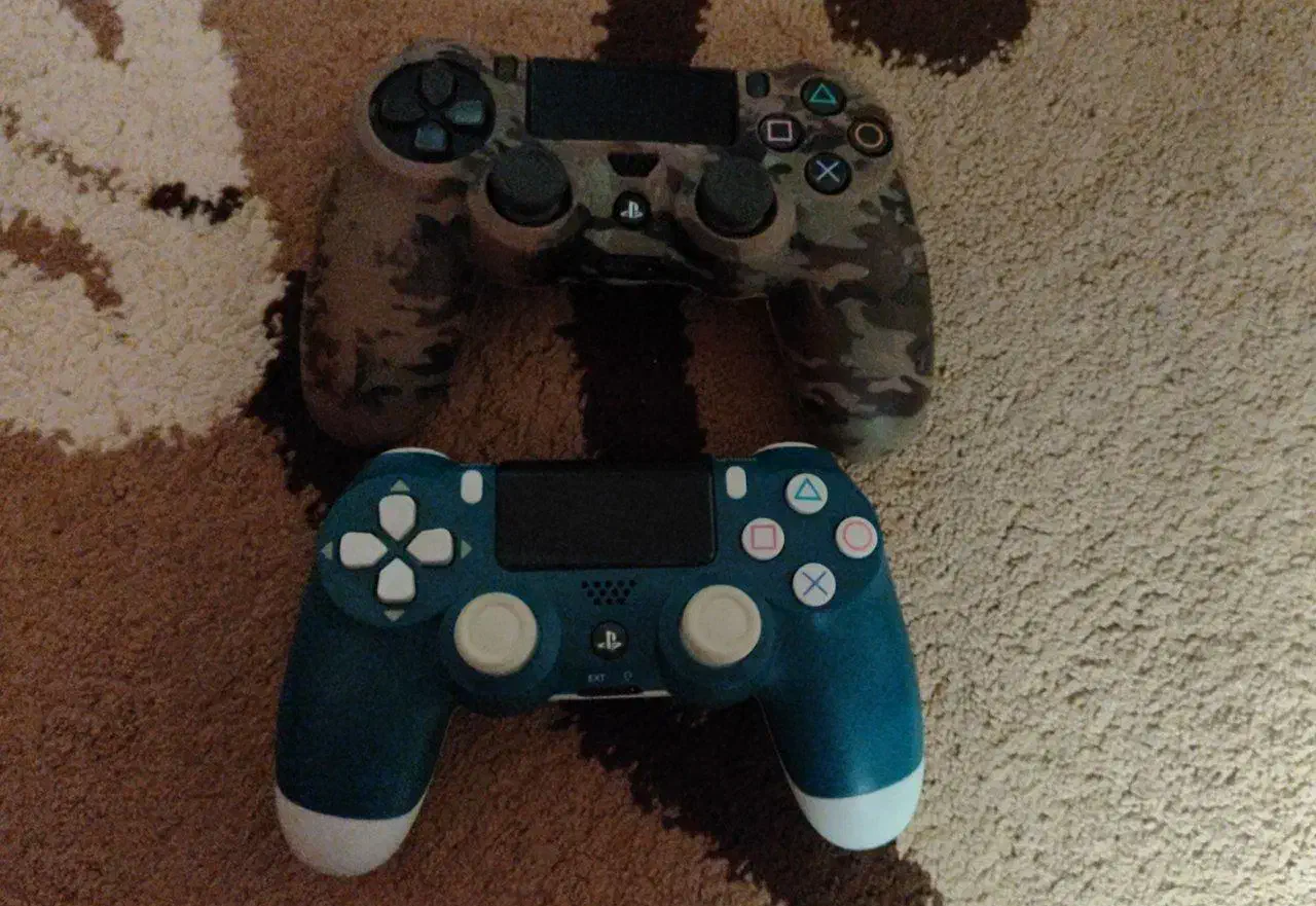 پی اس فور سالم با دوتا دسته قیمت مناسب|کنسول، بازی ویدئویی و آنلاین|ری, شهادت|دیوار