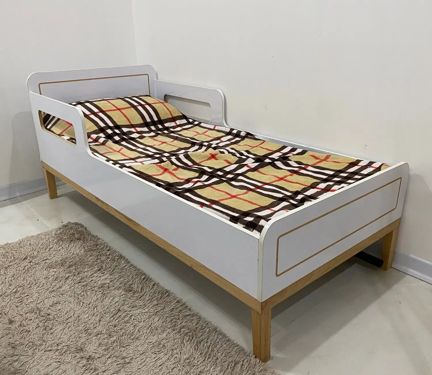 تخت ‌ نوجوان|تخت و سرویس خواب|گنبد کاووس, |دیوار