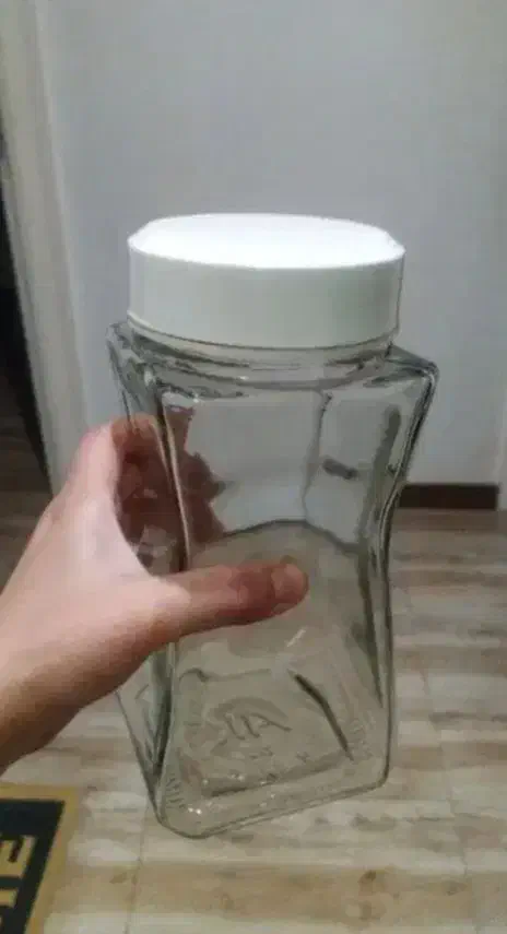 تعدادی شیشه حبوبات یک کیلویی|ظروف نگهدارنده، پلاستیکی، یک‌بارمصرف|تربت‌حیدریه, مظفریه|دیوار