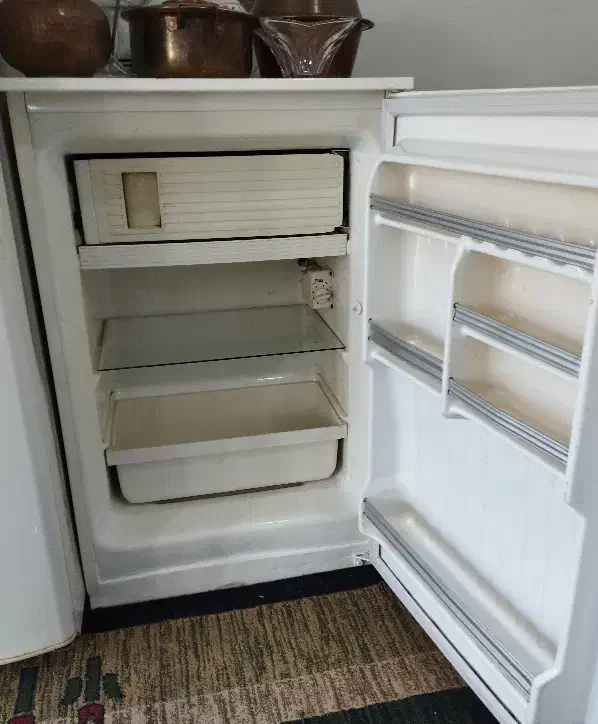 یخچال 8 فوت تمیز و سالم|یخچال و فریزر|بندر انزلی, کلیور|دیوار