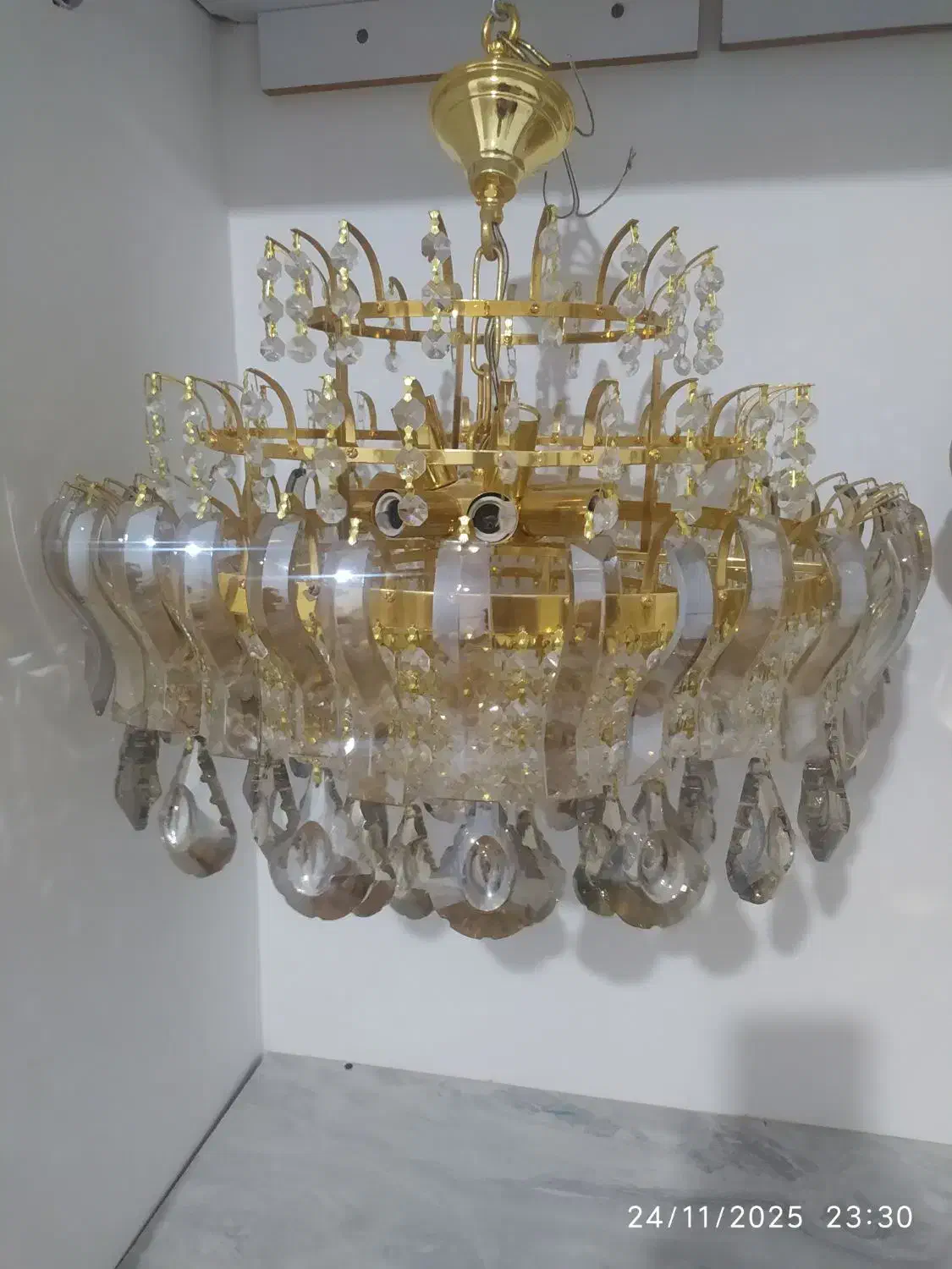 لوستر و راحتی|لوستر و چراغ آویز|اراک, |دیوار