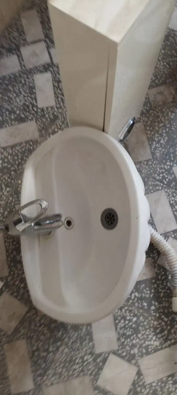 روشویی همراه شیرآب و کمد|لوازم سرویس بهداشتی|لنگرود, |دیوار