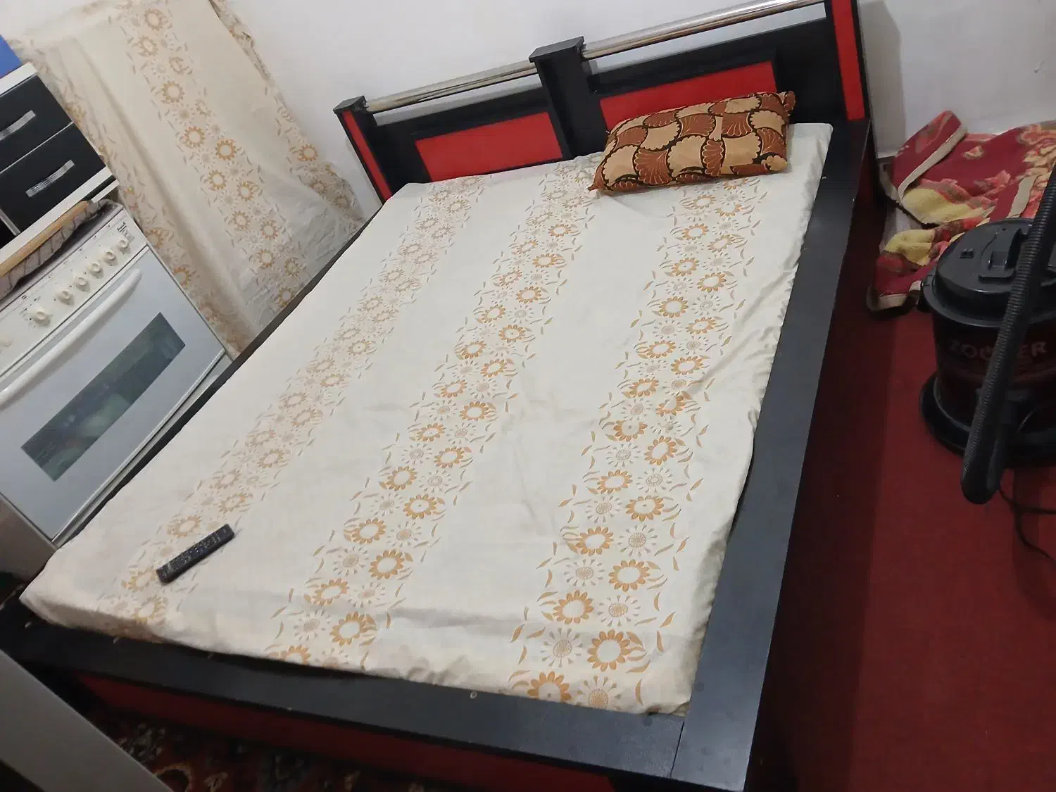 تخت خواب ۲نفره به همراه تشک|تخت و سرویس خواب|ماهدشت, |دیوار