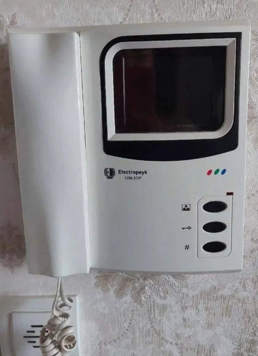 برقکار/برقکاری/برقکش/برقکشی ونصب آیفون تصویری|خدمات پیشه و مهارت|همدان, |دیوار