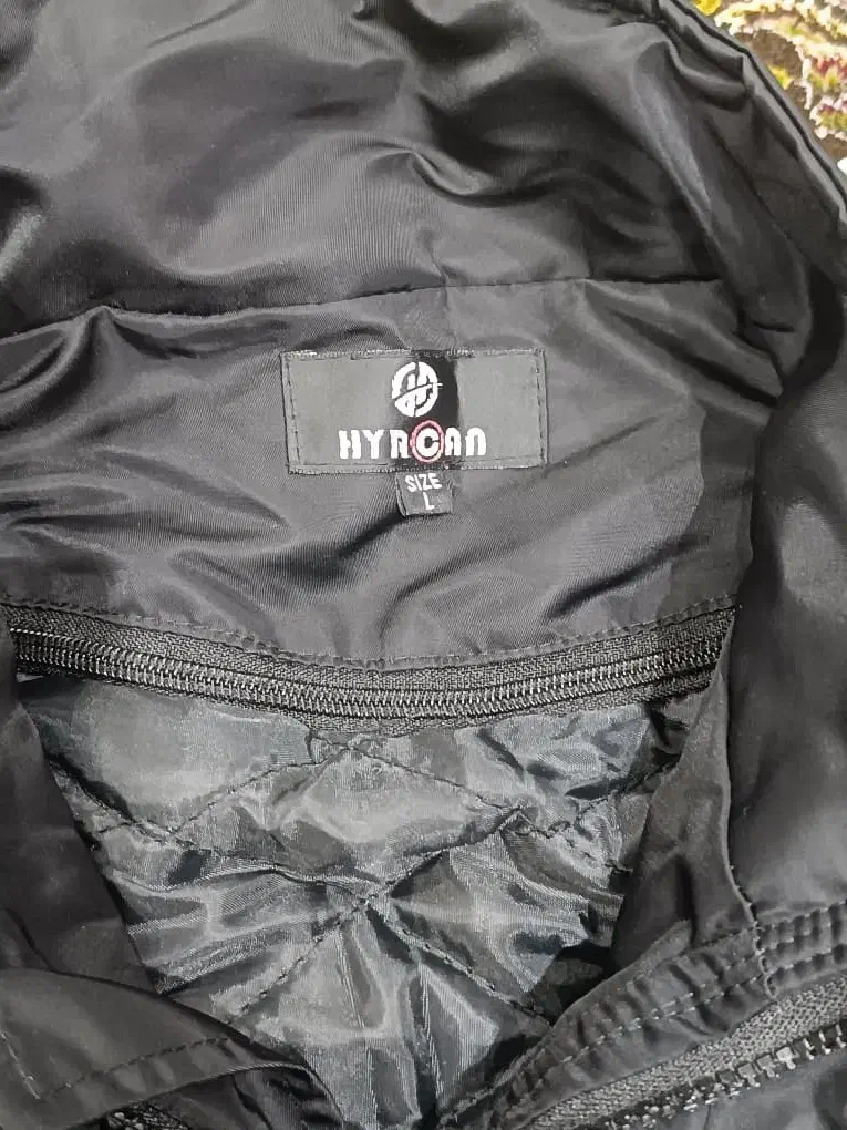 کاپشن نگهبانی ضد آب و ژیله کاموایی  یقه هفت|لباس|رشت, فلسطین|دیوار