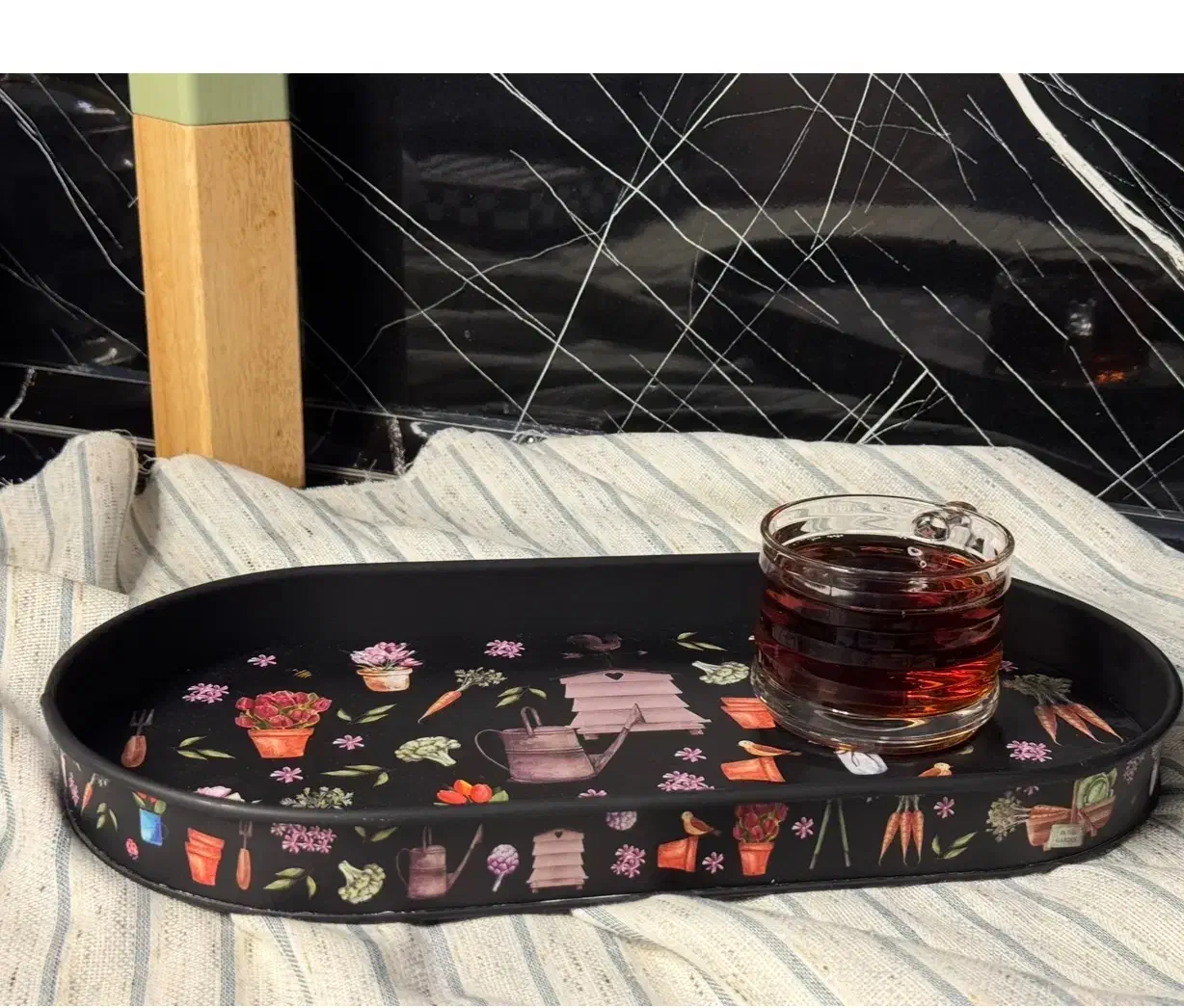 سینی|ظروف سرو و پذیرایی|قره ضیاالدین, |دیوار