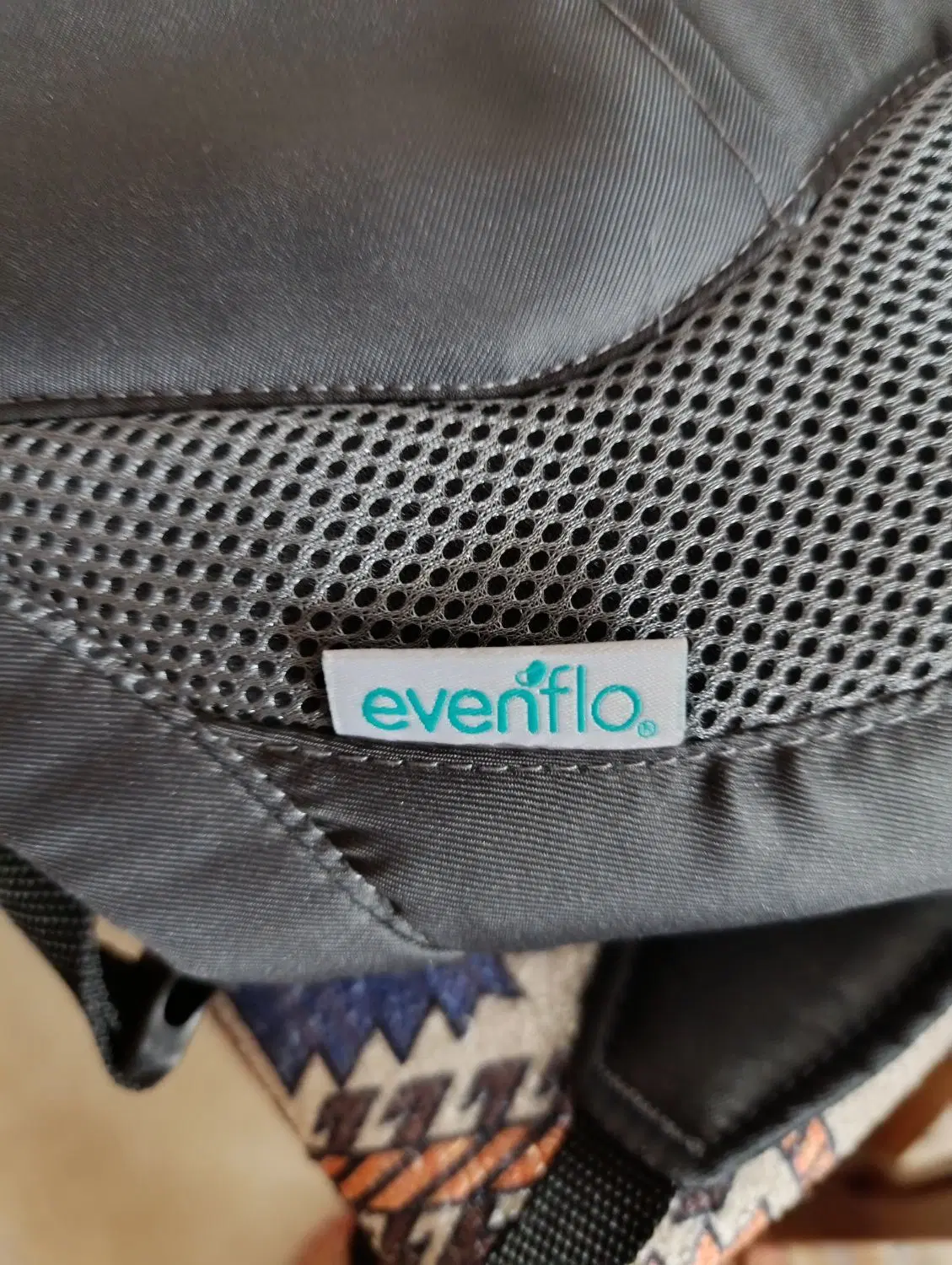 آغوشی برند evenflo|اسباب و اثاث بچه|تهران, شهرک چیتگر|دیوار