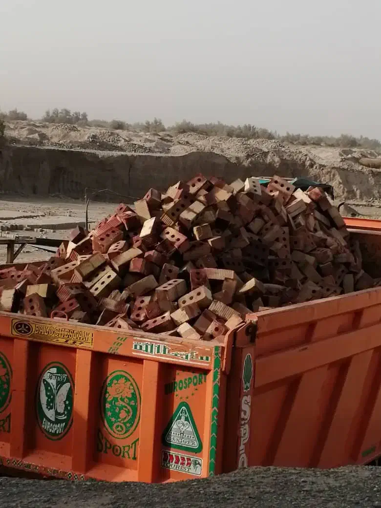 فرو ش وحمل آجر فشاری وماسه|مصالح و تجهیزات ساختمان|ایرانشهر, |دیوار