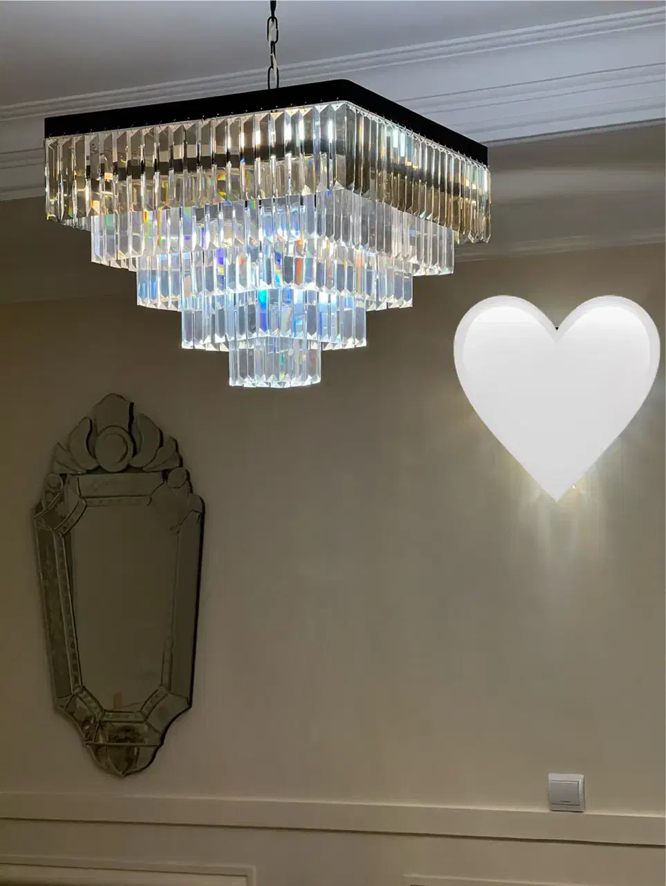 تعدادی وسایل منزل|لوستر و چراغ آویز|کرج, باغستان|دیوار