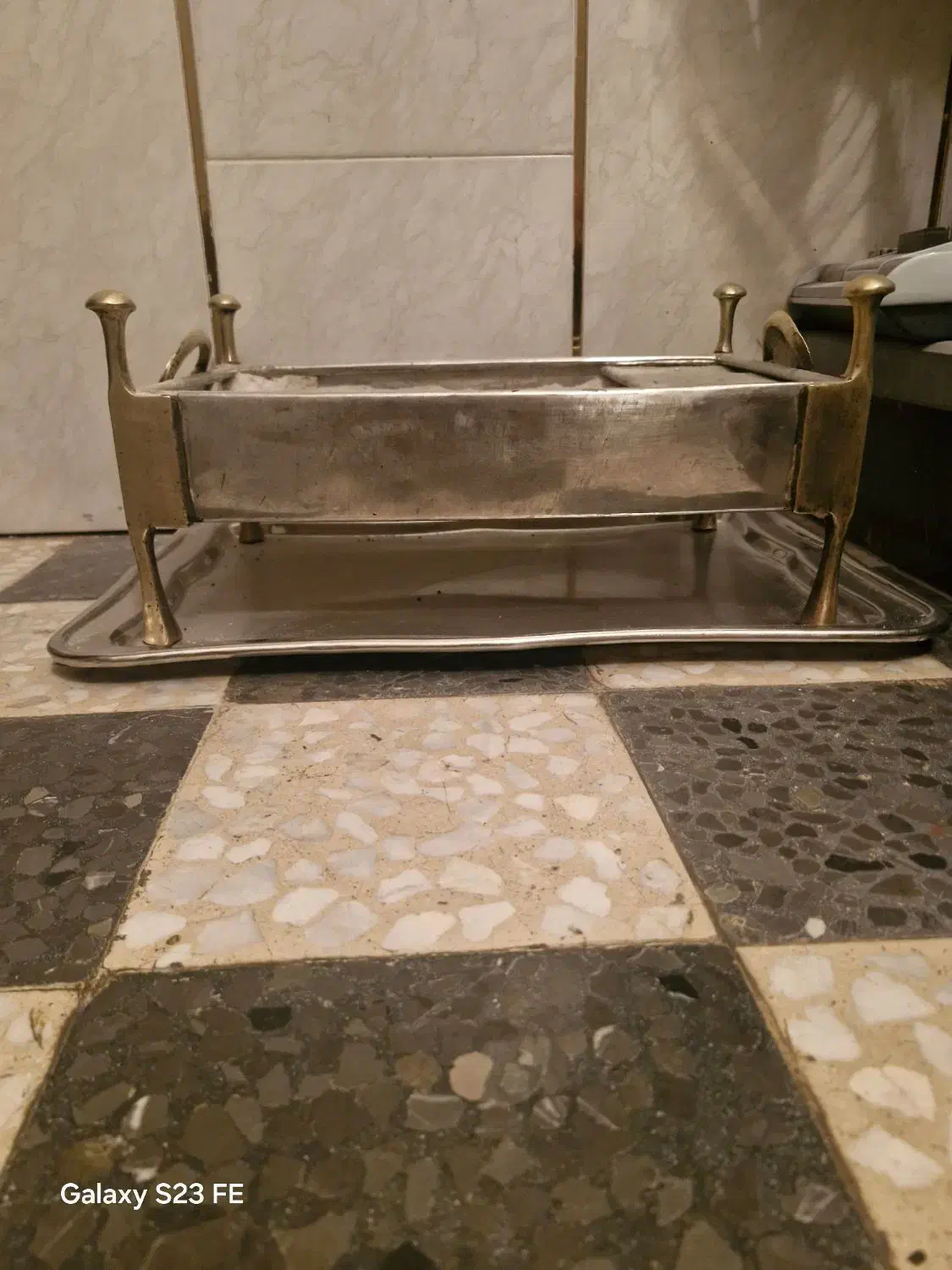 منقل قدیمی و تمیز|کلکسیون اشیاء عتیقه|اصفهان, رهنان|دیوار