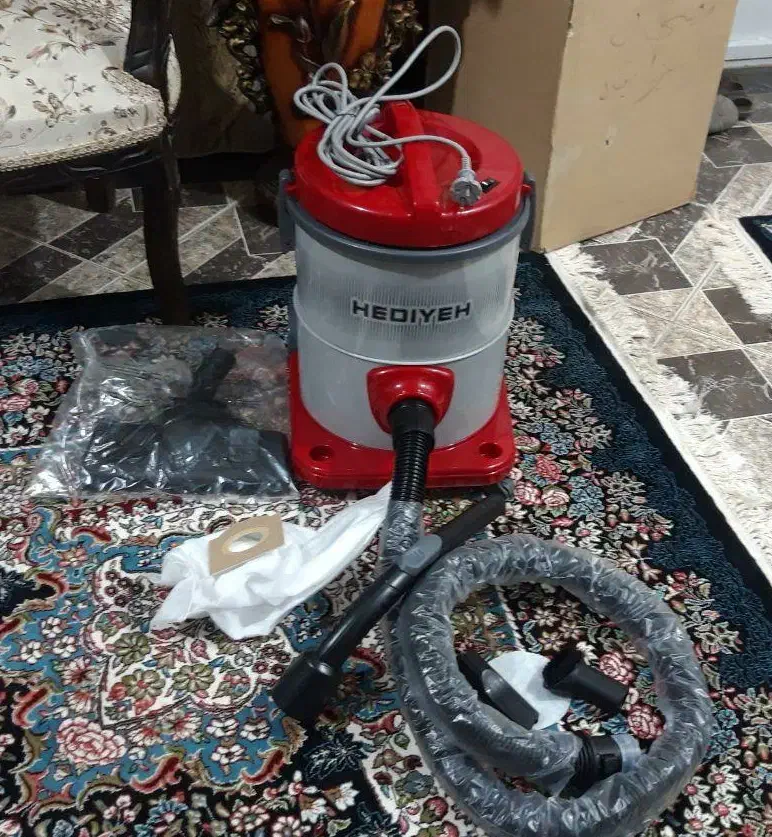 جارو برقی نو موتور پرقدرت نصف قیمت|جاروبرقی، جارو شارژی، بخارشو|رفسنجان, |دیوار