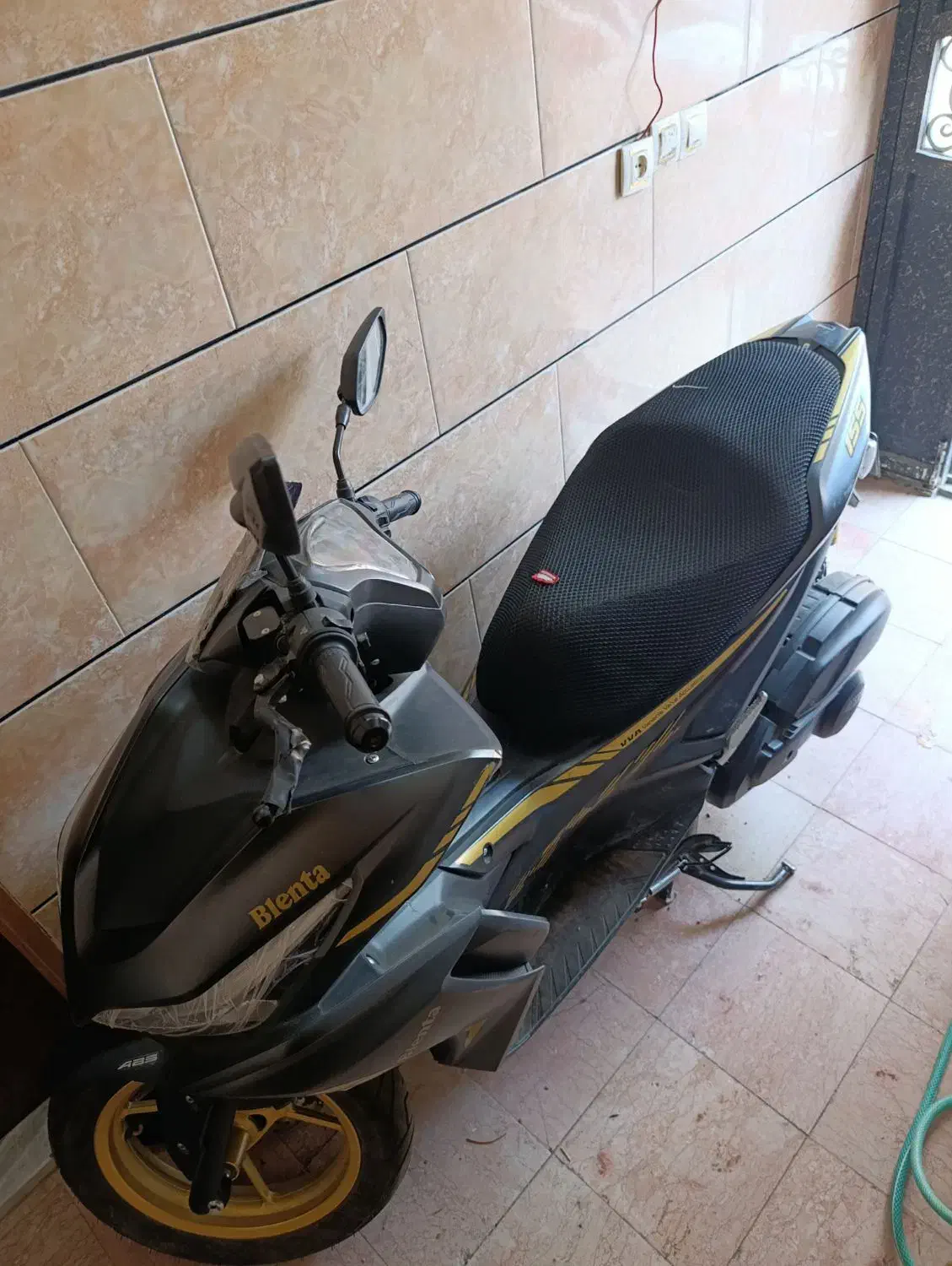 موتور کلیک ۱۵۵|موتورسیکلت|ابریشم, |دیوار