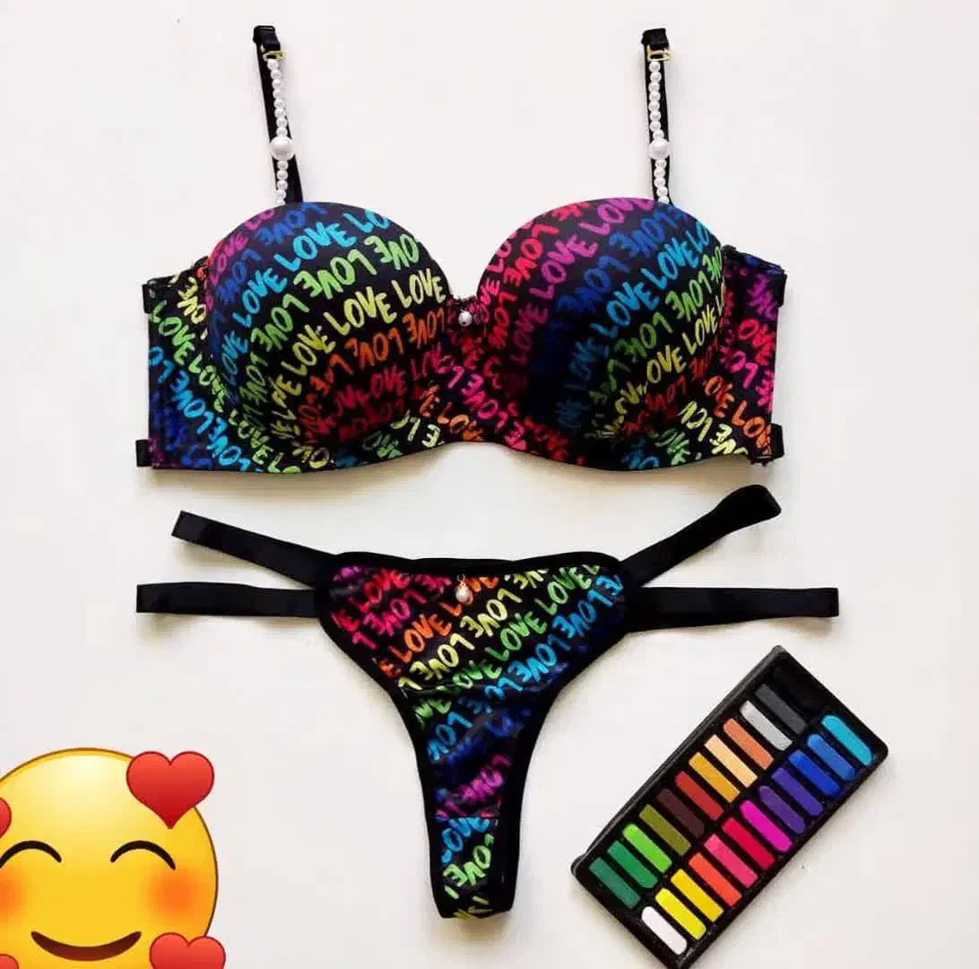 ست مرواریدی|لباس|قم, آزادگان|دیوار