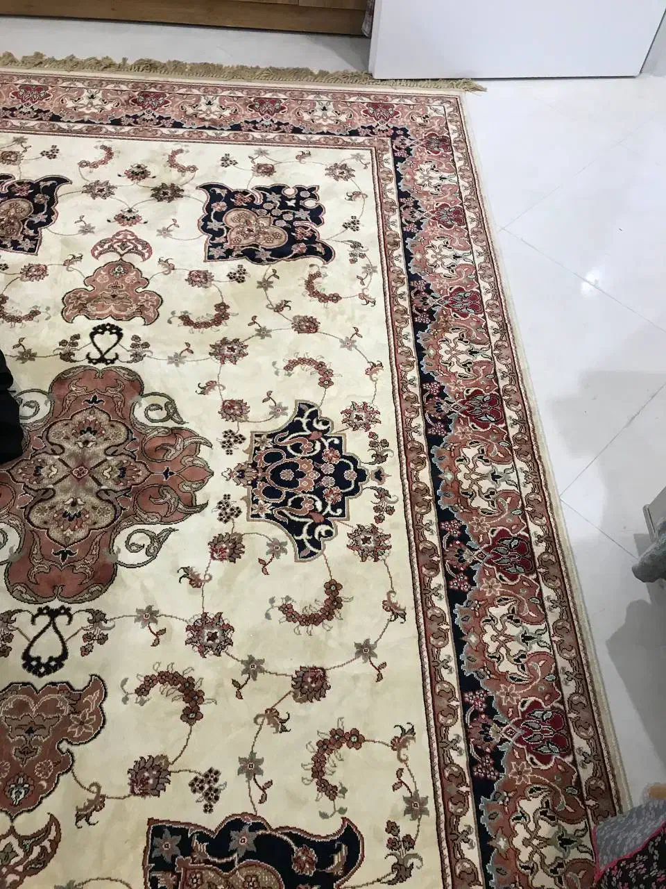 فرش نگین مشهد|فرش|مشهد, فرودگاه|دیوار