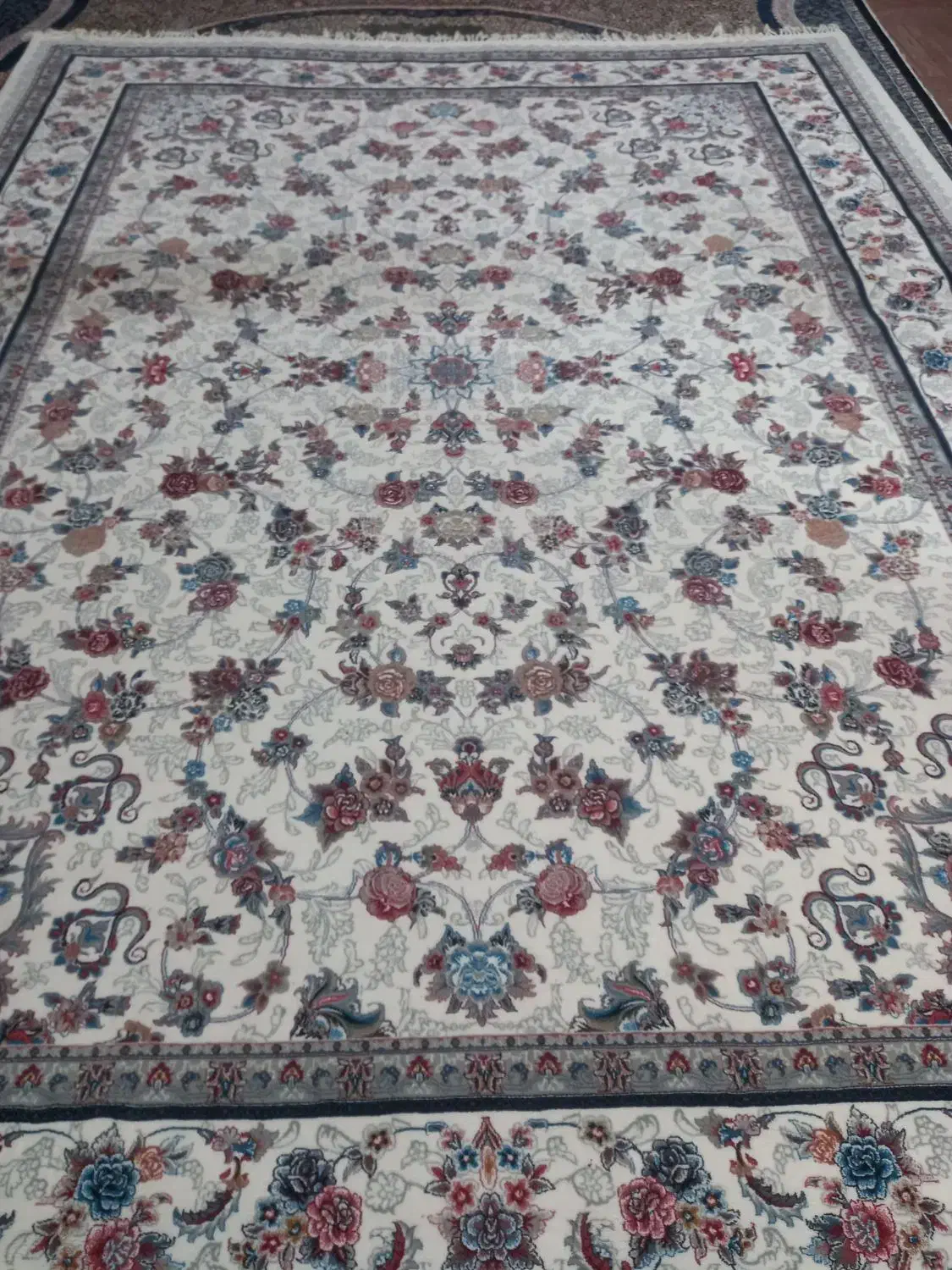 فرش ۷۰۰شانه ۱۲متری|فرش|کوهدشت, |دیوار