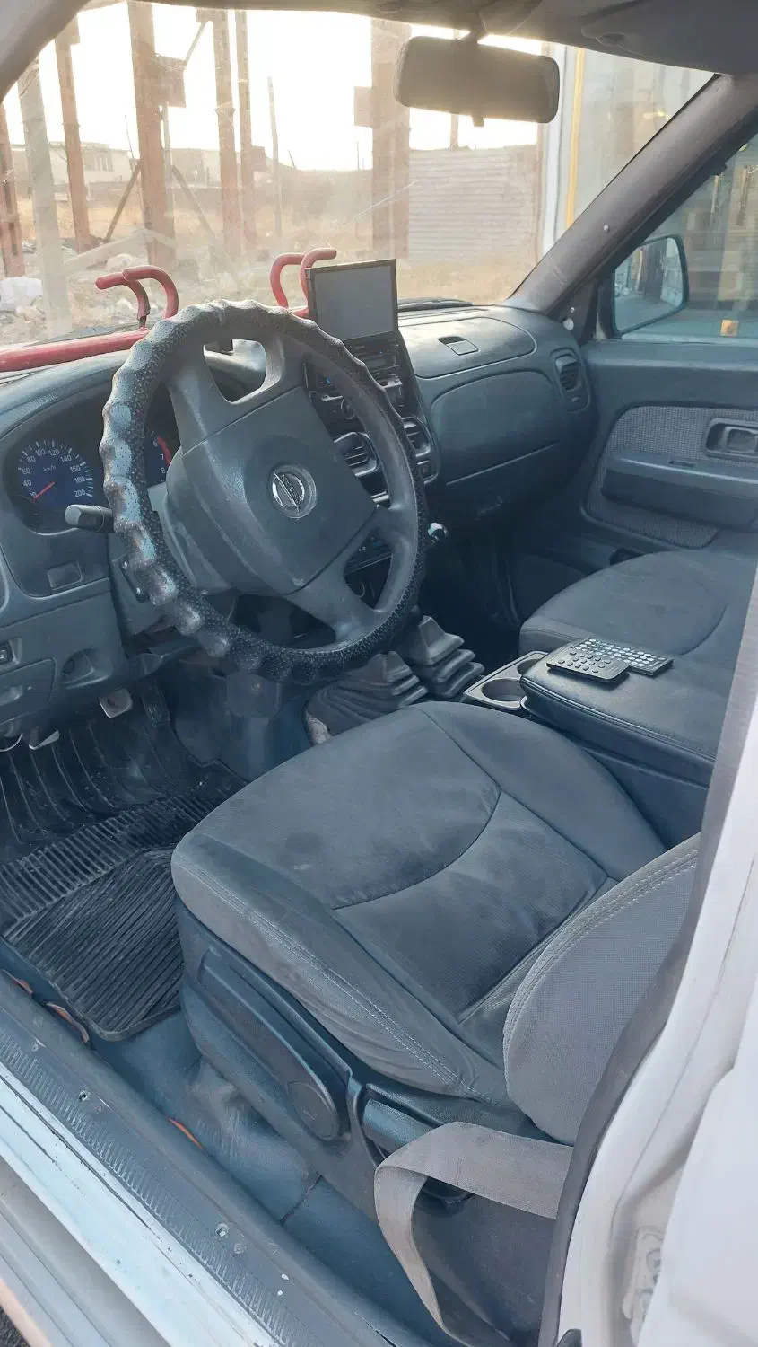 نیسان پیکاپ سفید سند شخصی وارداتی اصل ژاپن|خودرو سواری و وانت|تبریز, |دیوار