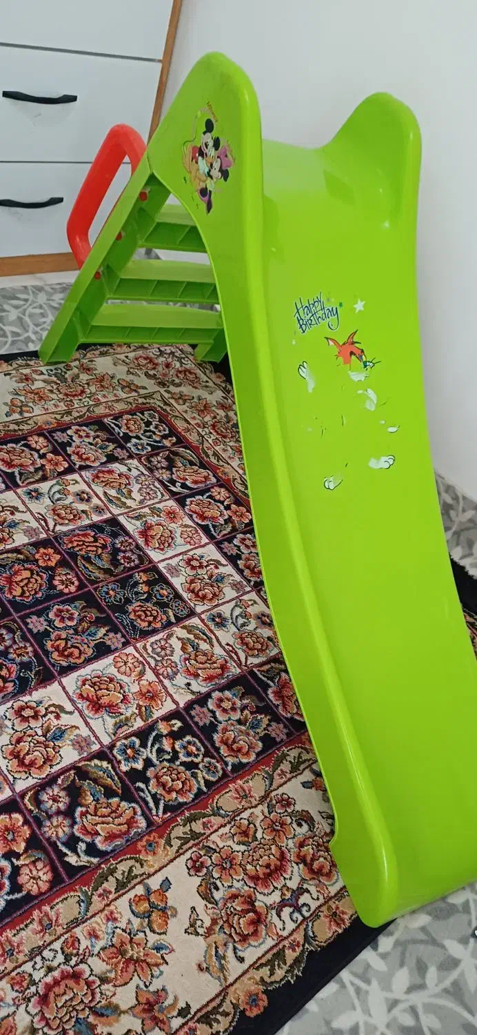 سرسره|اسباببازی|رشت, نظری|دیوار