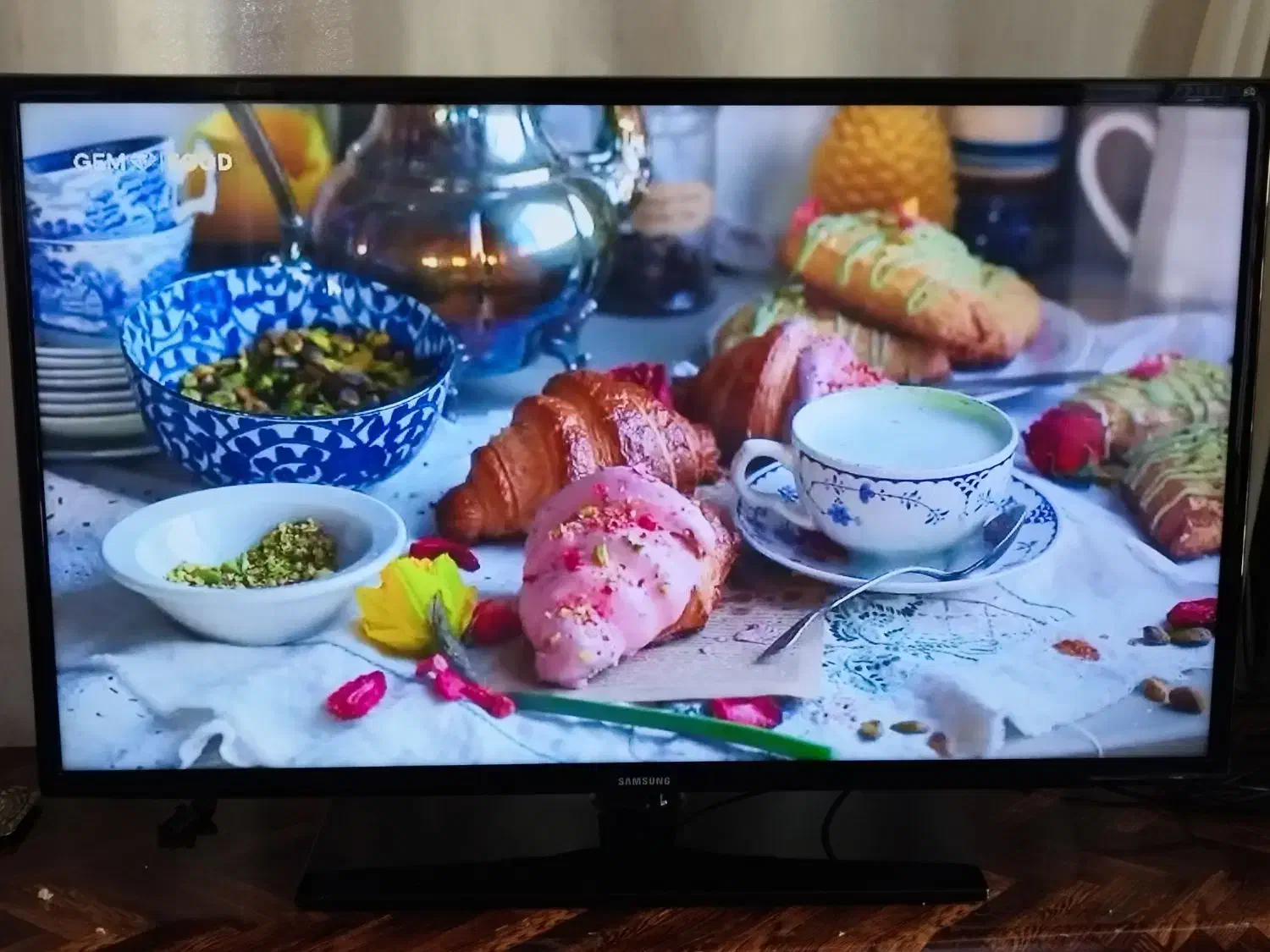 تلویزیون40اینچLED|تلویزیون و پروژکتور|مرودشت, بهارستان|دیوار