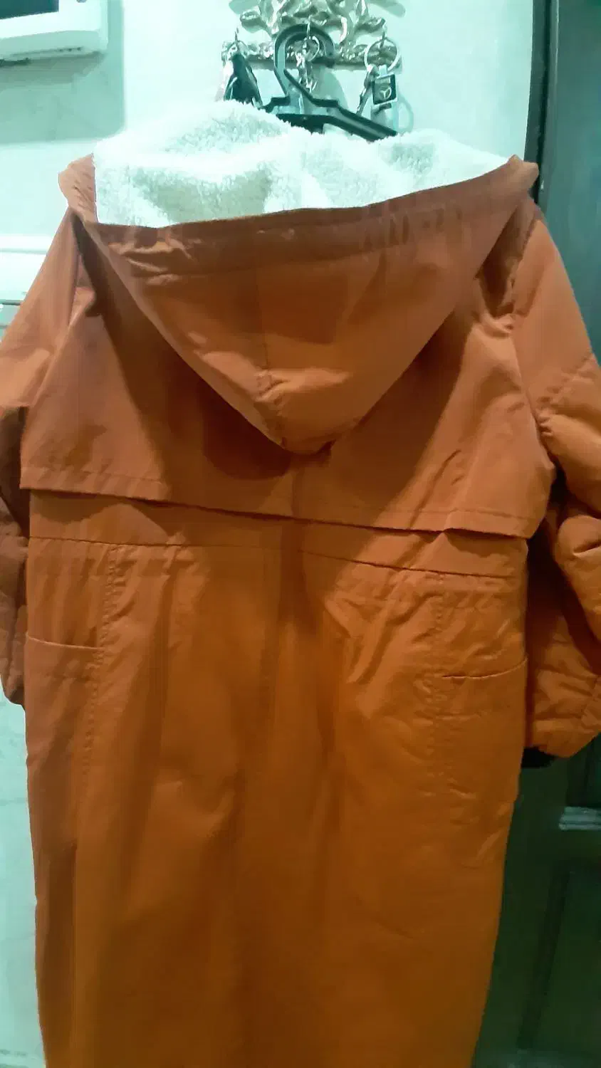 کاپشن|لباس|سبزوار, شهرک اندیشه|دیوار