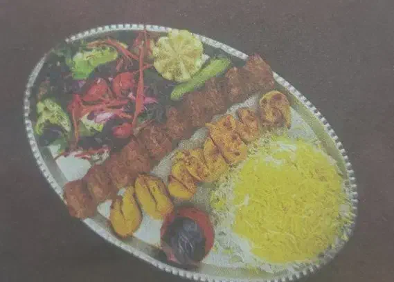 نیازمند تعدادی پیک موتوری و تحویلدار خانم|استخدام خدمات فروشگاه و رستوران|شیراز, ابیوردی|دیوار