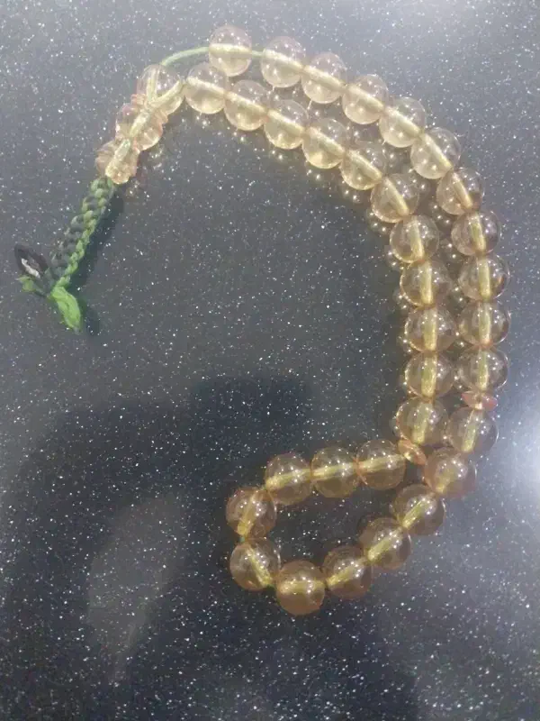 تسبیح سندلوس زرد|کلکسیون اشیاء عتیقه|تهران, نیروی هوایی (پیروزی)|دیوار