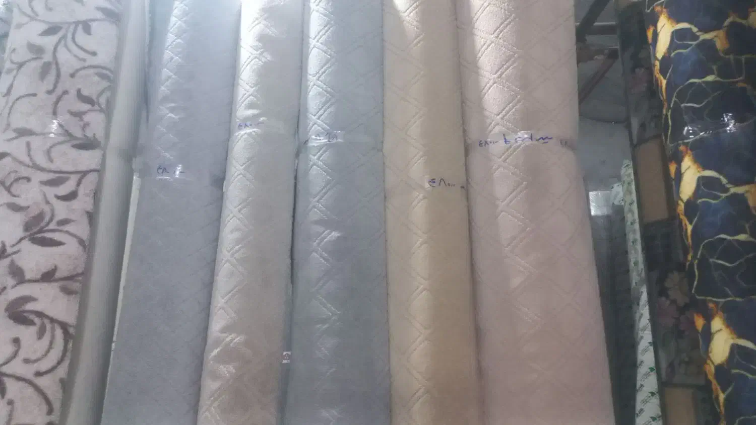 فروش انواع موکت وچمن مصنوعی|موکت|رباط‌کریم, شهرک صنعتی زواره‌ای|دیوار