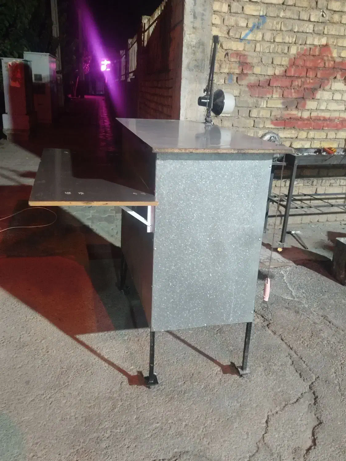 میز آهنی|فروشگاه و مغازه|شاهینشهر, سعدی جنوبی|دیوار