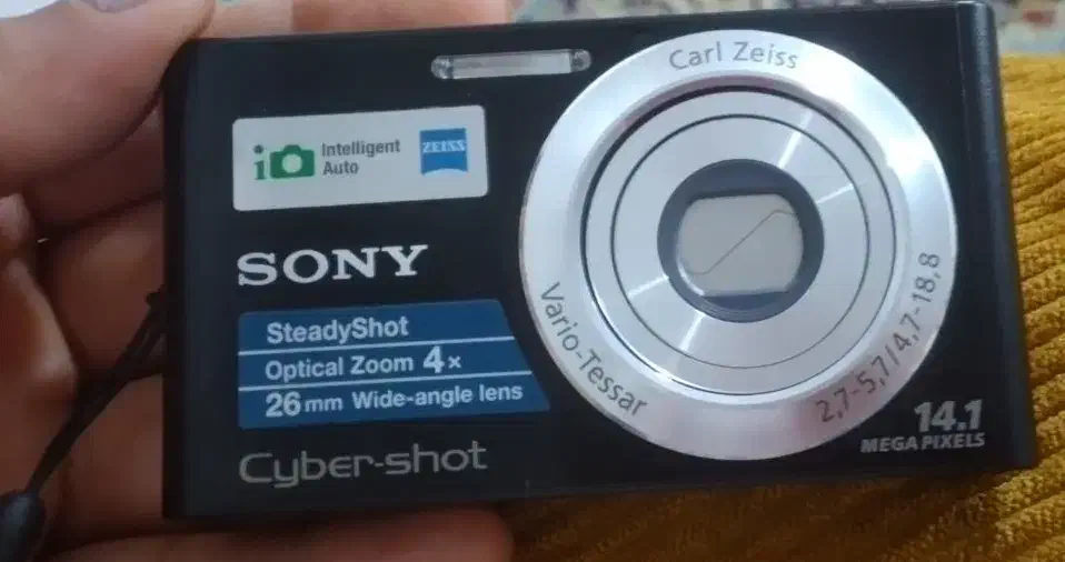 دوربین عکاسی کیفیت دار با تمام وسایل|دوربین عکاسی و فیلم‌برداری|خرم‌آباد, |دیوار