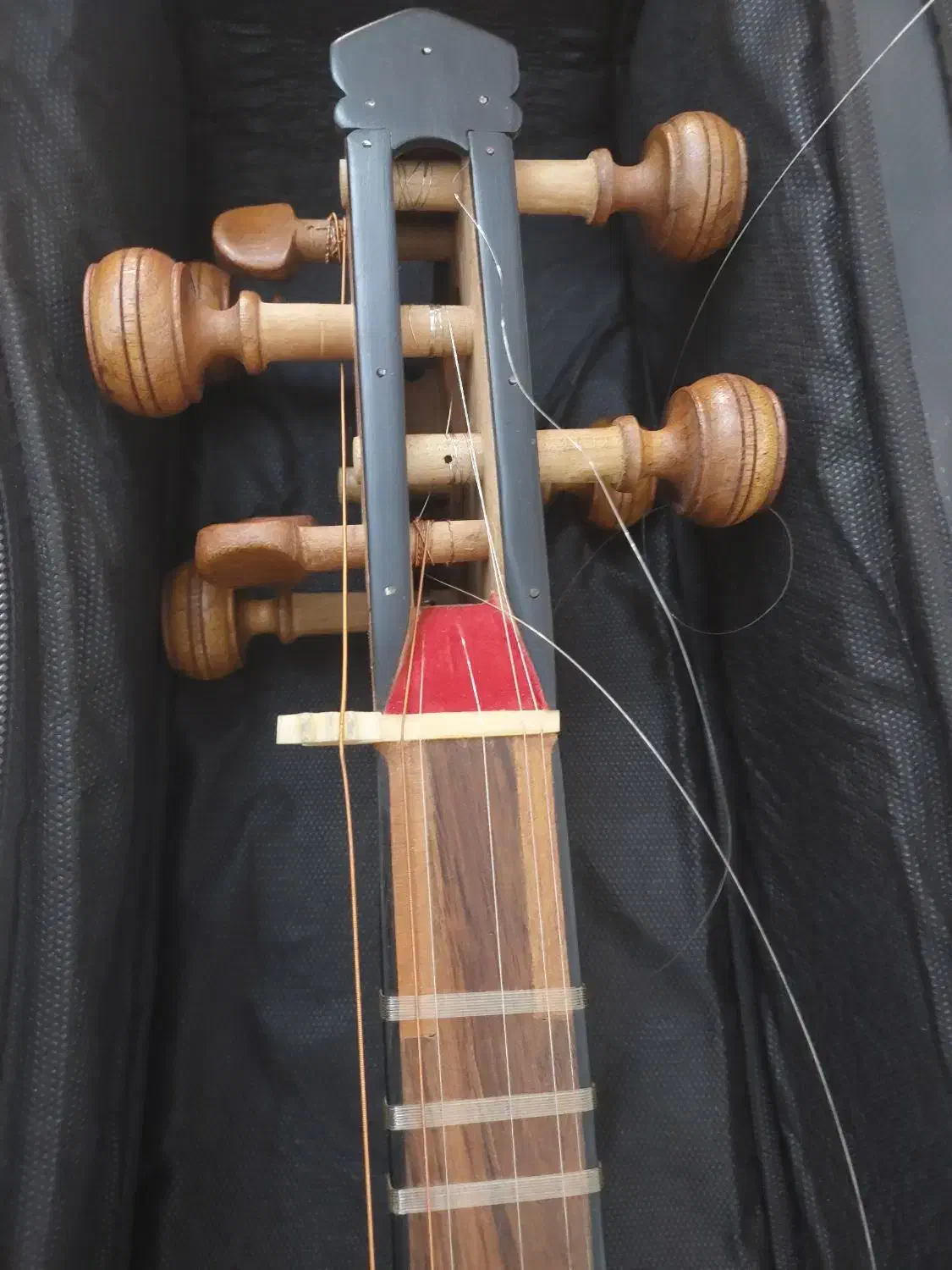 تار قفقاز  آذربایجان|سازهای سنتی|نظرآباد, شهرک سید جمال الدین|دیوار